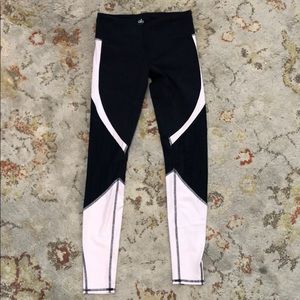 ALO High-waisted Eyelet Detail Leggings